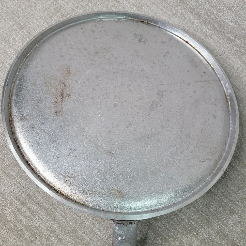 VTG Hammered Aluminum Round Griddle Pan Wood Handle Flat Crepe Pancake Skillet